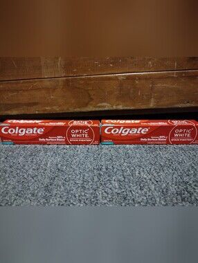 Colgate Optic White Stain Fighter Toothpaste 2-Pack 20 OZ Each